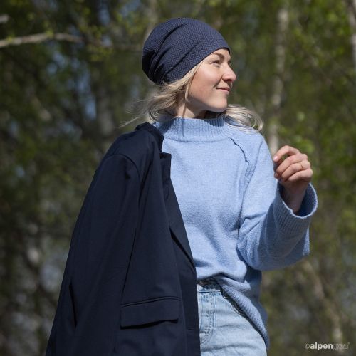 Baumwoll Beanie Rippmuster Blau Tragebeispiel 4